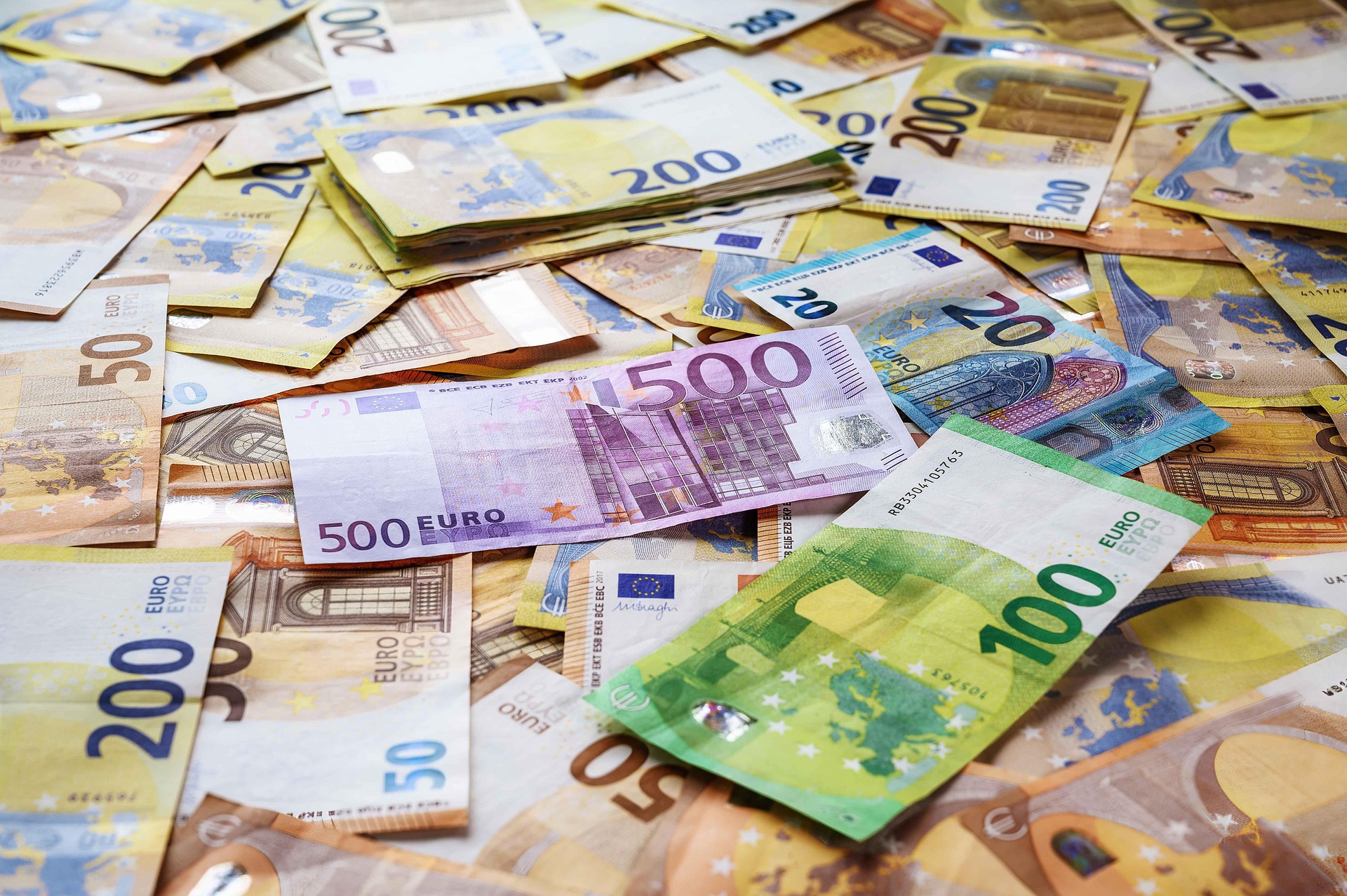 España afrontará un aumento del 50% en el pago de intereses de deuda pública hasta 2030, superando los 60.000 millones